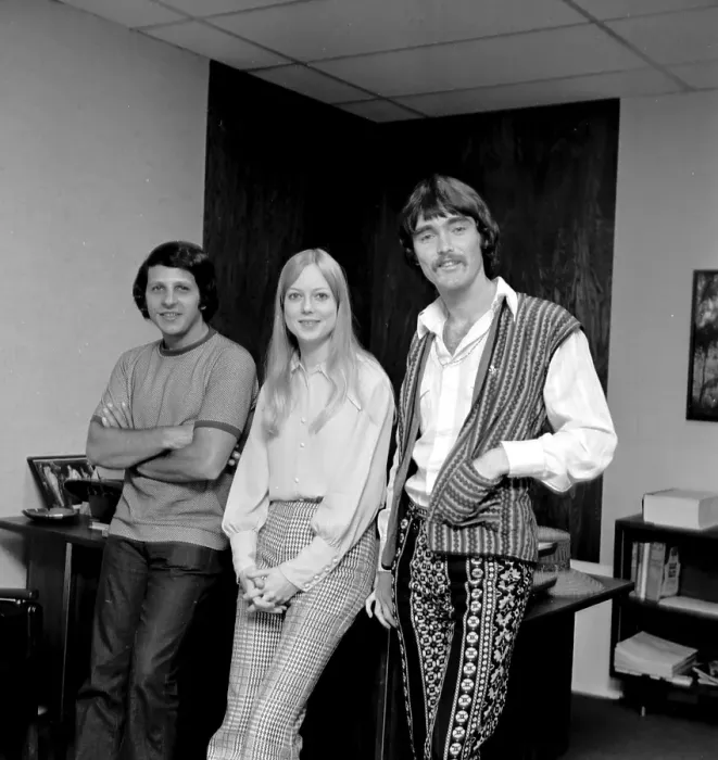 Framed Print : Johnny Maestro & Brooklyn Bridge Backstage