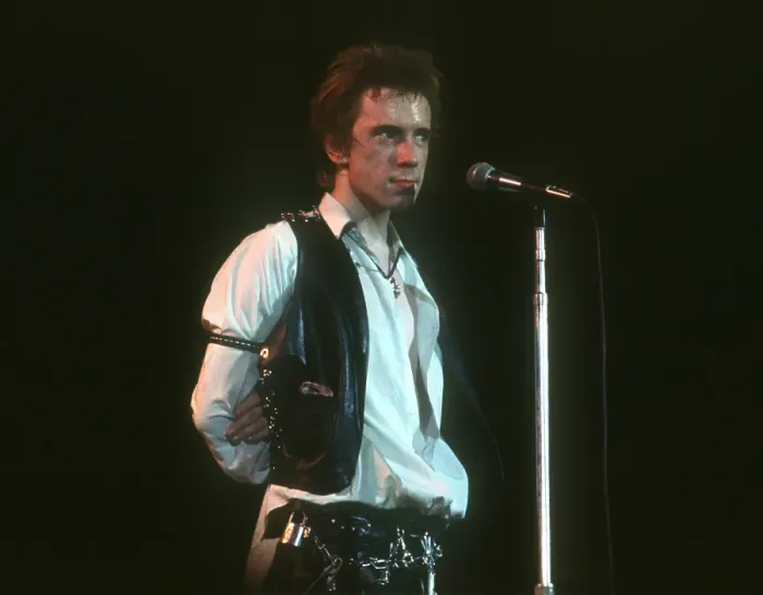 Framed Print : Johnny Rotten At Sex Pistols Last Concert Framed Print : Johnny Rotten At Sex Pistols Last Concert