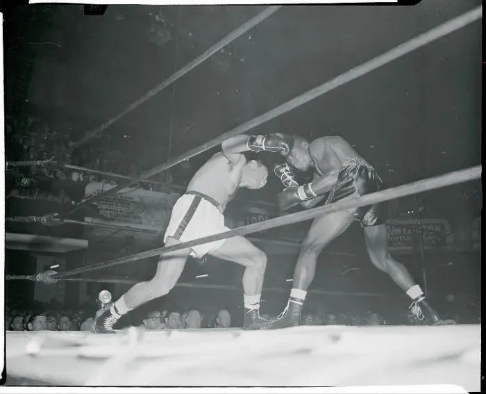 Framed Print : Johnny Saxton Boxing Against Ramon Fuentes Framed Print : Johnny Saxton Boxing Against Ramon Fuentes