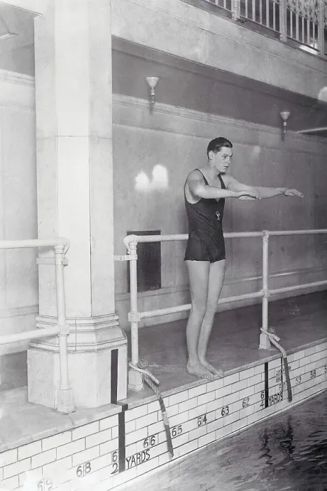 Framed Print : Johnny Weissmuller Framed Print : Johnny Weissmuller