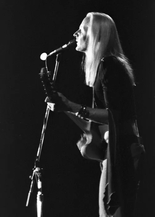 Framed Print : Johnny Winter In Concert Framed Print : Johnny Winter In Concert