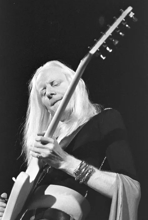 Framed Print : Johnny Winter In Concert Framed Print : Johnny Winter In Concert