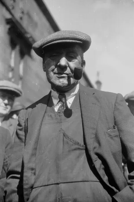 Framed Print : Joiner. 1st October 1938: Scottish joiner George Parker who worked on the