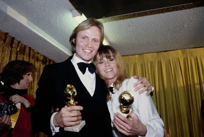 Framed Print : Jon Voight And Jane Fonda Framed Print : Jon Voight And Jane Fonda