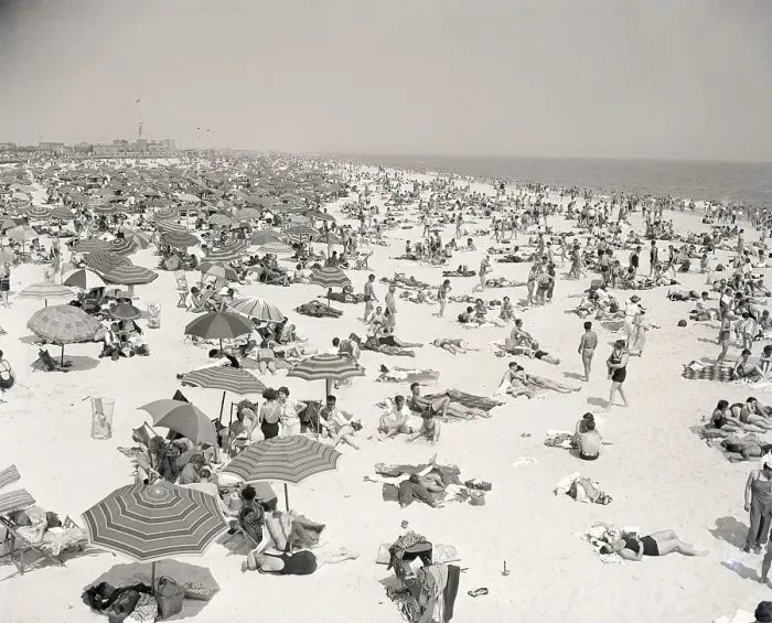 Framed Print : Jones Beach Crowd on Fourth of July Framed Print : Jones Beach Crowd on Fourth of July