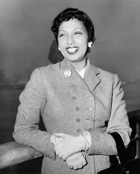 Framed Print : Josephine Baker Waist Up, Smiling Framed Print : Josephine Baker Waist Up, Smiling