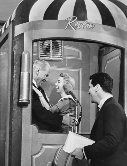 : Joyce Brothers Wins $64, 000 Question : Joyce Brothers Wins $64, 000 Question