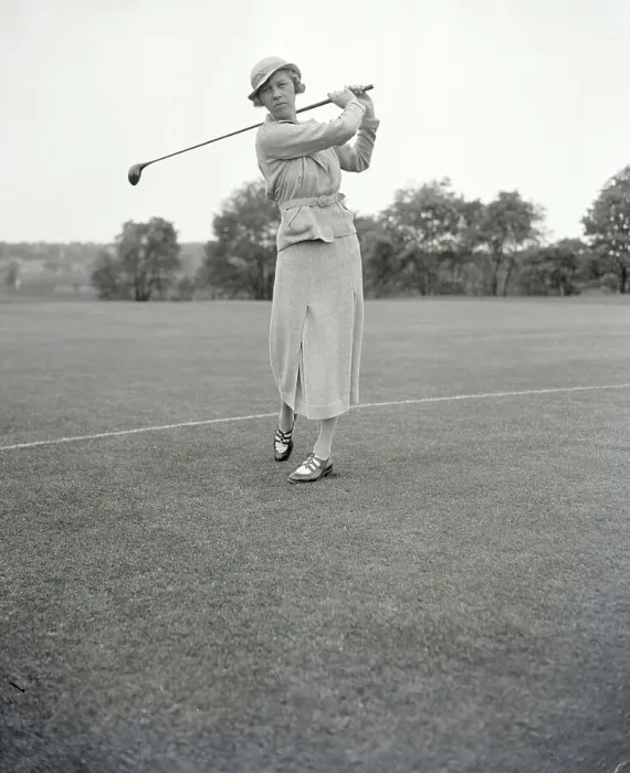 Framed Print : Joyce Wethered Playing in Golf Match Framed Print : Joyce Wethered Playing in Golf Match