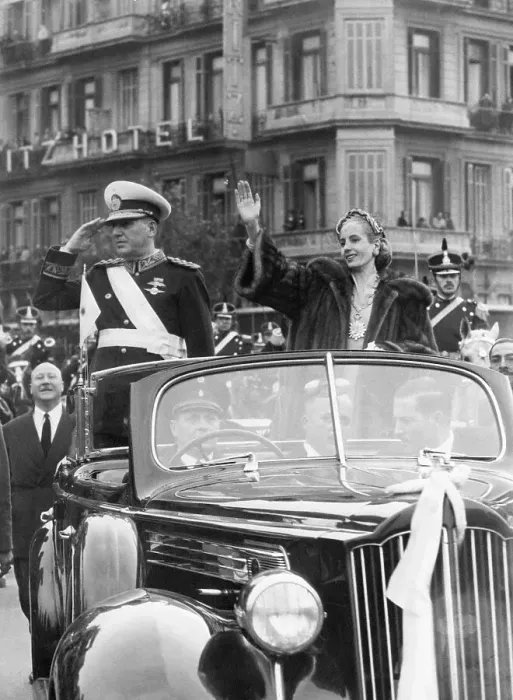 Framed Print : Juan and Eva Peron in Open Car Framed Print : Juan and Eva Peron in Open Car