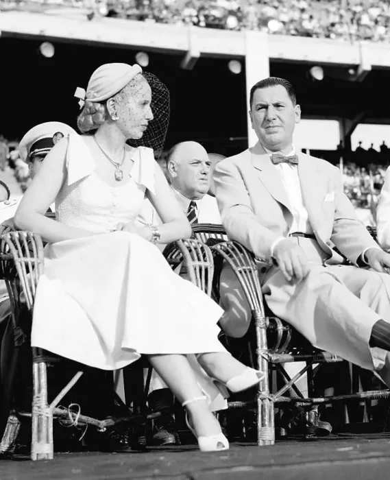 Framed Print : Juan and Eva Peron Sitting in Armchairs Framed Print : Juan and Eva Peron Sitting in Armchairs