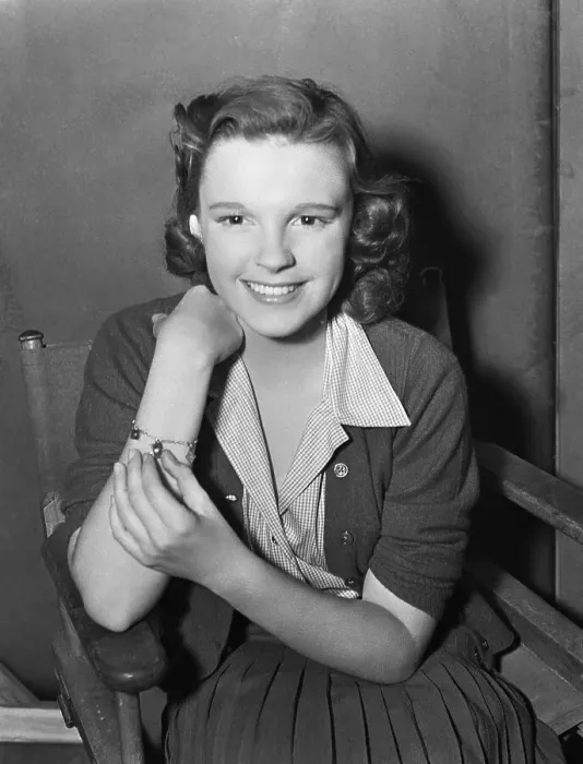 Framed Print : Judy Garland Posing While Sitting Framed Print : Judy Garland Posing While Sitting