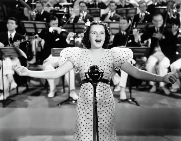 Framed Print : Judy Garland Singing with Orchestra