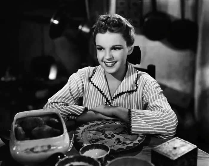 Framed Print : Judy Garland Starring in Little Nellie Kelly Framed Print : Judy Garland Starring in Little Nellie Kelly