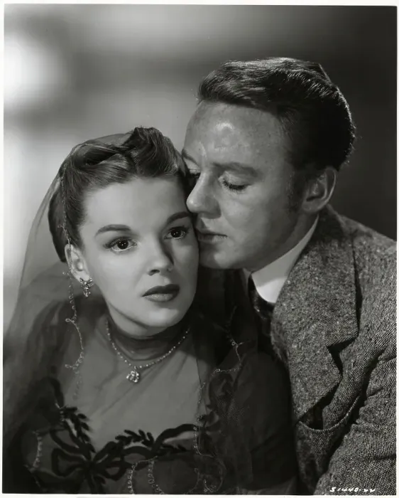 Framed Print : Judy Garland and Van Johnson Framed Print : Judy Garland and Van Johnson