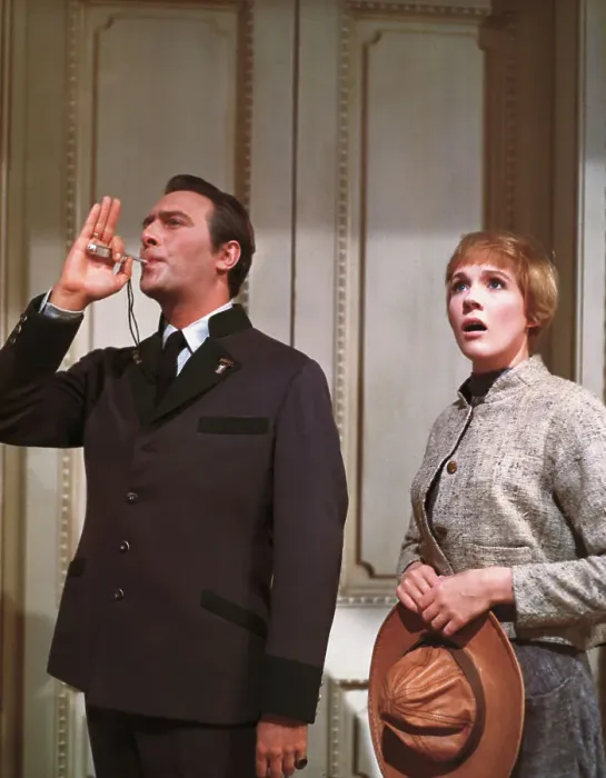 Framed Print : Julie Andrews and Christopher Plummer Framed Print : Julie Andrews and Christopher Plummer