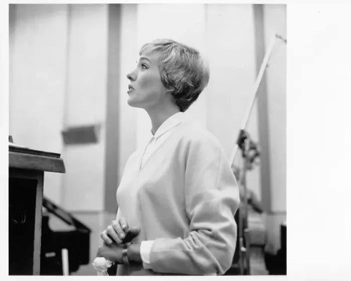 Framed Print : Julie Andrews In The Studio Framed Print : Julie Andrews In The Studio