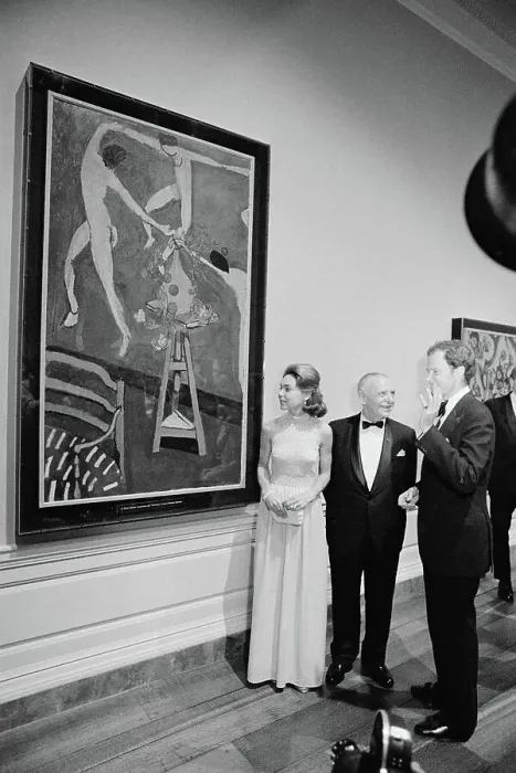Framed Print : Julie Eisenhower with Others Viewing Nasturtiums and The Dance by Henri Matisse Framed Print : Julie Eisenhower with Others Viewing Nasturtiums and The Dance by Henri Matisse