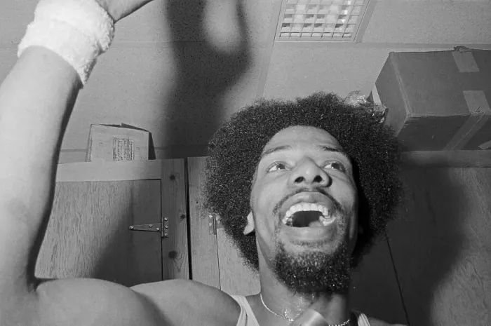 Framed Print : Julius Erving Celebrating After Victory Framed Print : Julius Erving Celebrating After Victory
