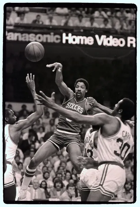 Framed Print : Julius Erving Passing Ball to Teammate Framed Print : Julius Erving Passing Ball to Teammate