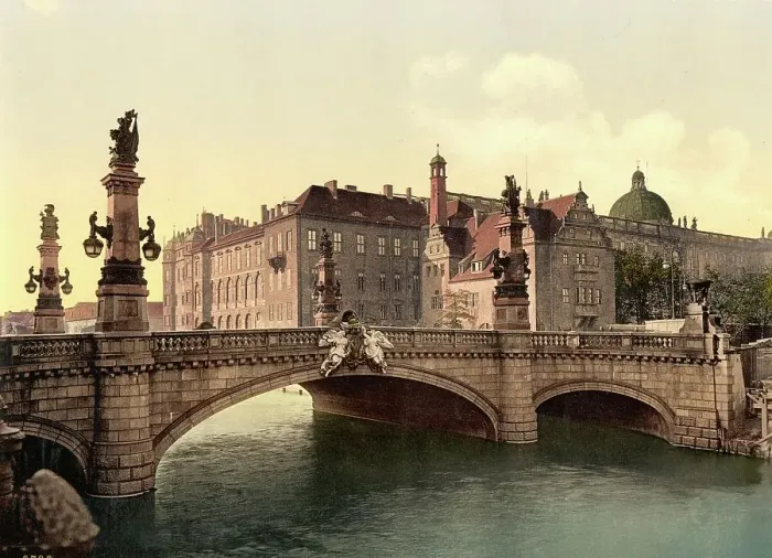 Framed Print : The Kaiser Wilhelm Bridge in Berlin, Germany, Historic, digitally restored reproduction of a photochrome print from the 1890s Framed Print : The Kaiser Wilhelm Bridge in Berlin, Germany, Historic, digitally restored reproduction of a photochrome print from the 1890s