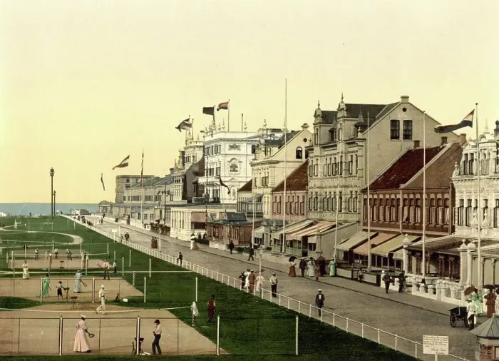 Framed Print : The Kaiserstrasse in Norderney, Lower Saxony, Germany, Historic, digitally restored reproduction of a photochrome print from the 1890s Framed Print : The Kaiserstrasse in Norderney, Lower Saxony, Germany, Historic, digitally restored reproduction of a photochrome print from the 1890s