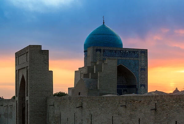 Kalon mosque in Bukhara at dusk