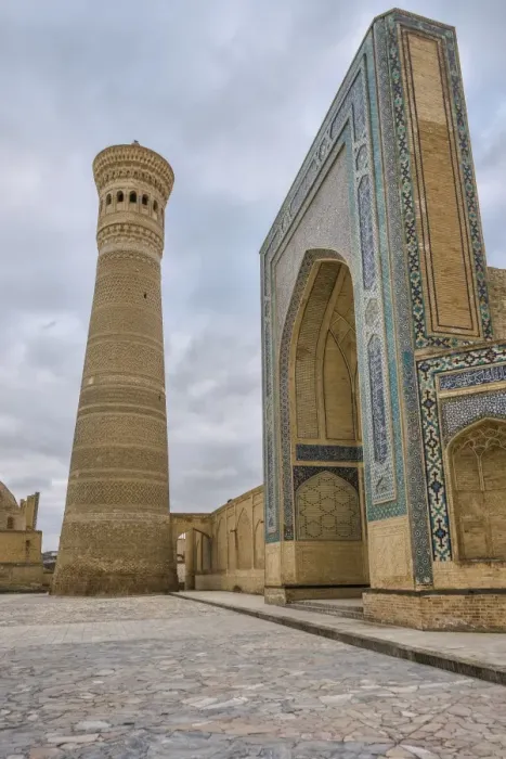 Framed Print : Kalon mosque and minaret in Bukhara, Central Asia Framed Print : Kalon mosque and minaret in Bukhara, Central Asia