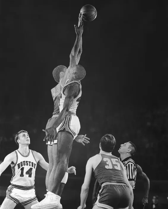 Framed Print : Kareem Abdul-Jabbar in Basketball Action