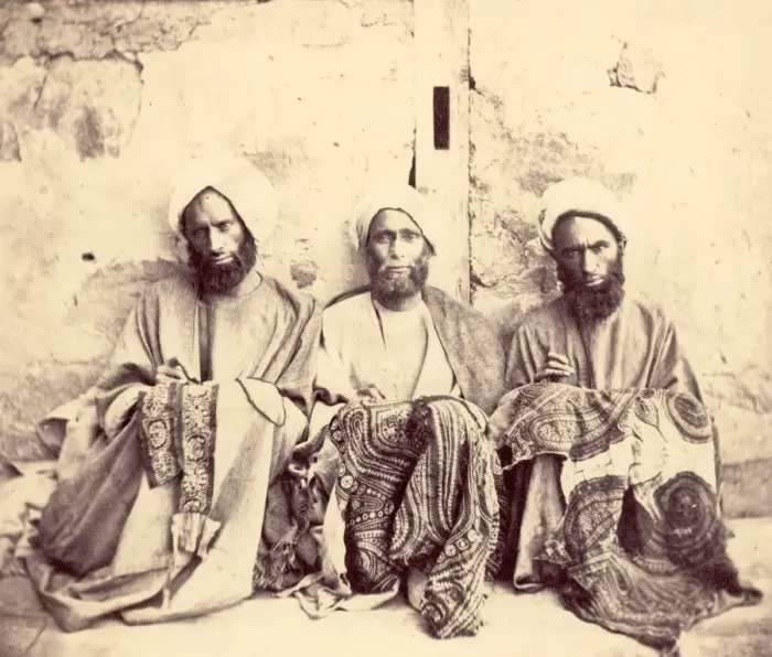 Framed Print : Kashmiri Shawl Workers Framed Print : Kashmiri Shawl Workers