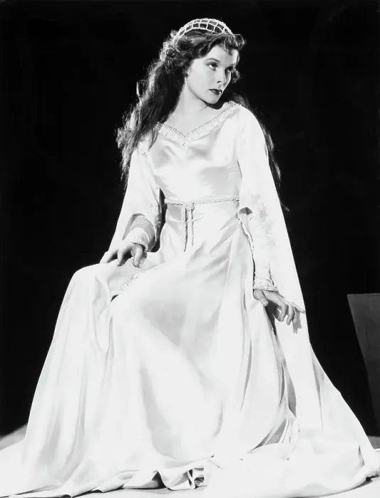 Framed Print : Katharine Hepburn as Juliet in Morning Glory Framed Print : Katharine Hepburn as Juliet in Morning Glory