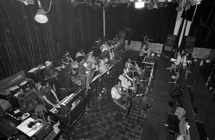 Framed Print : KC And The Sunshine Band Performing Framed Print : KC And The Sunshine Band Performing
