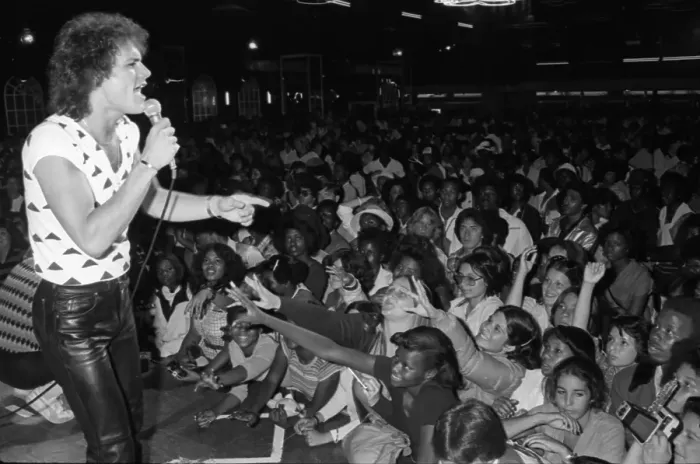Framed Print : KC And The Sunshine Band Performing Onstage