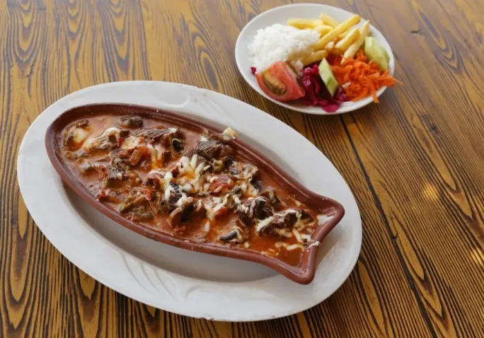 Framed Print : Kebap in baking dish, and salad, Turkey Framed Print : Kebap in baking dish, and salad, Turkey
