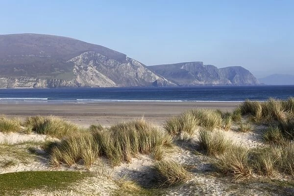 Keel Beach, cliffs and the Dooega Head, Achill Island, County Mayo, Connacht province, Republic of Ireland, Europe