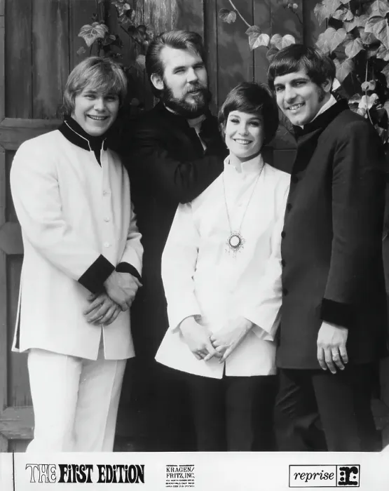 Framed Print : Kenny Rogers & The First Edition Portrait Framed Print : Kenny Rogers & The First Edition Portrait