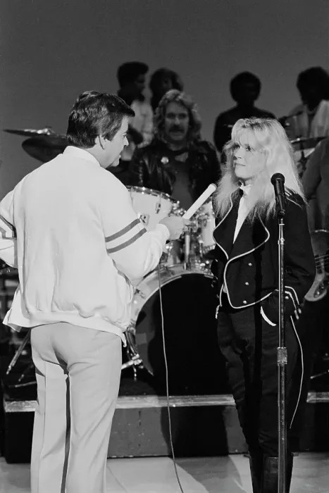 Framed Print : Kim Carnes Plays American Bandstand Framed Print : Kim Carnes Plays American Bandstand