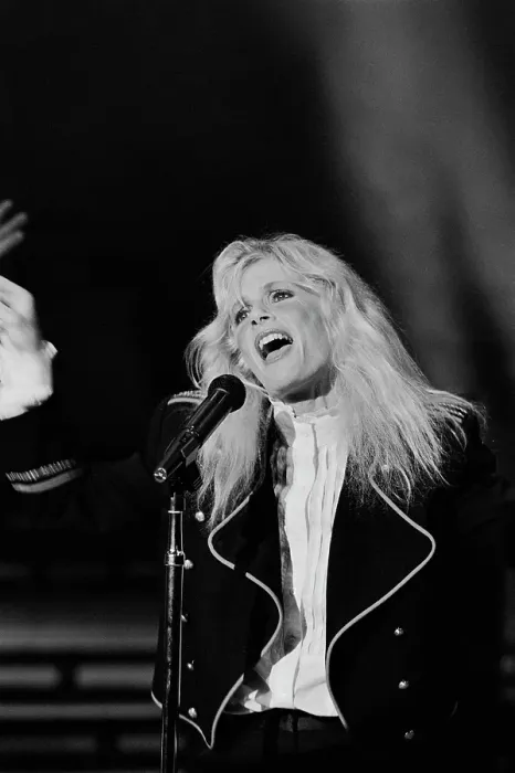 Framed Print : Kim Carnes Plays American Bandstand