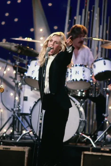 Framed Print : Kim Carnes Plays The Merv Griffin Show