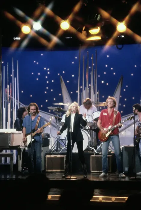Framed Print : Kim Carnes Plays The Merv Griffin Show Framed Print : Kim Carnes Plays The Merv Griffin Show