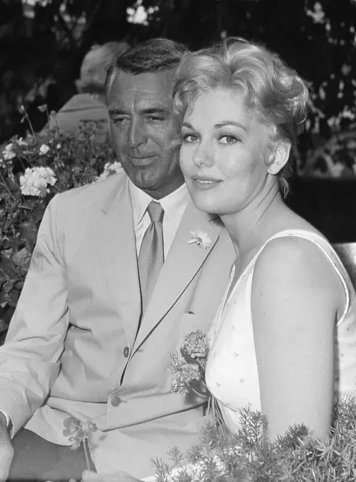 Framed Print : Kim Novak With Cary Grant Framed Print : Kim Novak With Cary Grant