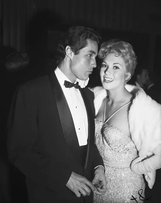 Framed Print : Kim Novak Chatting with Kerwin Mathews Framed Print : Kim Novak Chatting with Kerwin Mathews