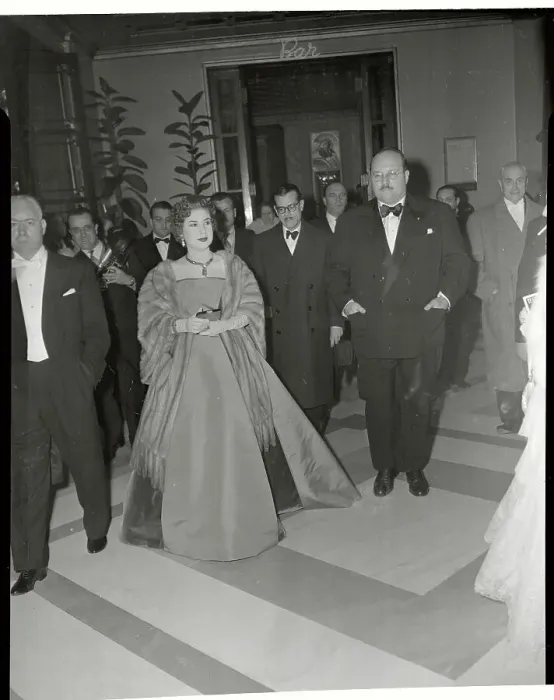 Framed Print : Former King Farouk and Queen Narriman Attending Opera Framed Print : Former King Farouk and Queen Narriman Attending Opera