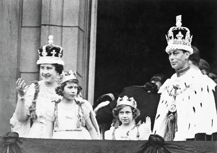 Framed Print : King George VI and Family in Royal Regalia Framed Print : King George VI and Family in Royal Regalia