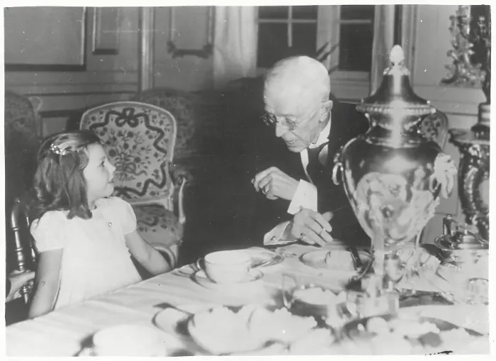 Framed Print : King Gustaf V with His Great Granddaughter Framed Print : King Gustaf V with His Great Granddaughter