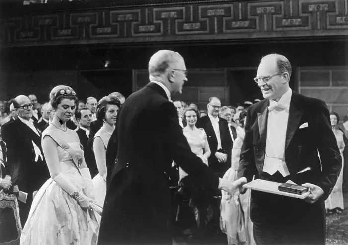 Framed Print : King Gustav Presenting Nobel Prize to Willard F Libby Framed Print : King Gustav Presenting Nobel Prize to Willard F Libby