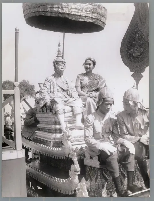 Framed Print : King Norodom Suramarit and Queen Sisowath Kossouan Nearyreak Framed Print : King Norodom Suramarit and Queen Sisowath Kossouan Nearyreak