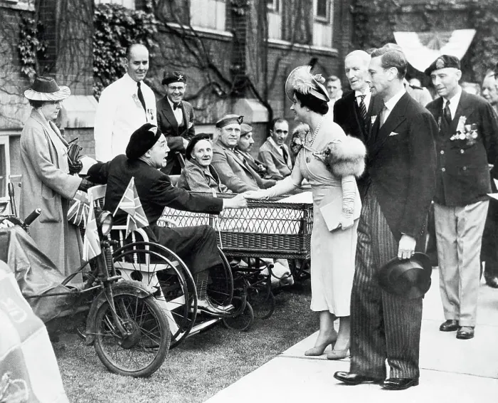 Framed Print : King and Queen Visiting Victims Framed Print : King and Queen Visiting Victims
