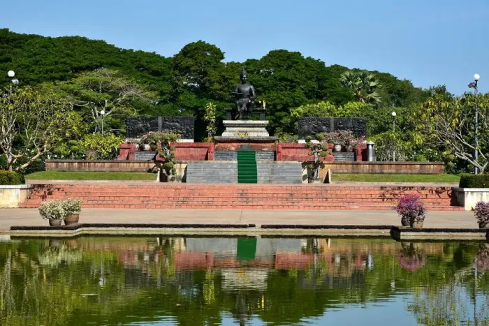 Framed Print : King Ramkhamhaeng Monument Sukhothai Thailand, Asia Framed Print : King Ramkhamhaeng Monument Sukhothai Thailand, Asia