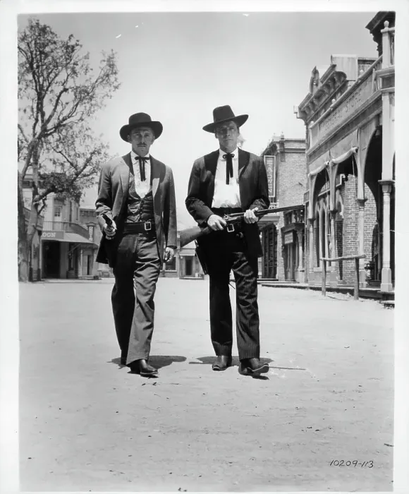 Framed Print : Kirk Douglas And Burt Lancaster In Gunfight At The O.K. Corral Framed Print : Kirk Douglas And Burt Lancaster In Gunfight At The O.K. Corral