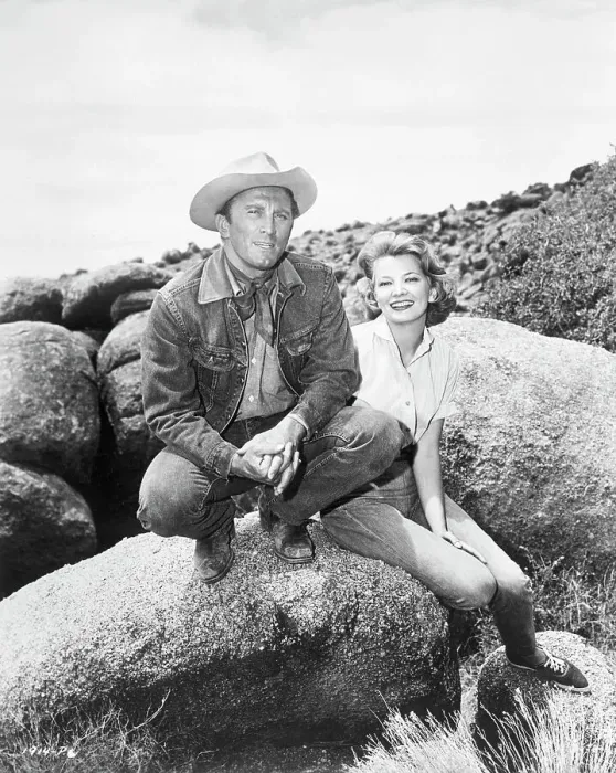 Framed Print : Kirk Douglas and Gena Rowlands Posing on Mountainside Framed Print : Kirk Douglas and Gena Rowlands Posing on Mountainside